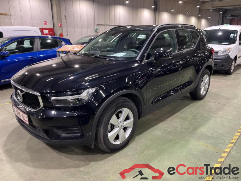 VOLVO XC40 1.5 T2 MOMENTUM CORE