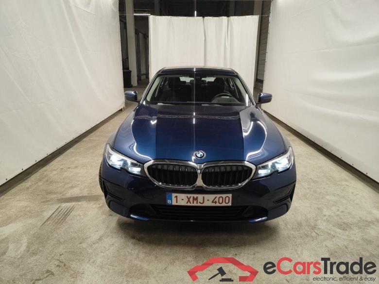 BMW 3 Reeks Berline 318dA (100 kW) 4d
