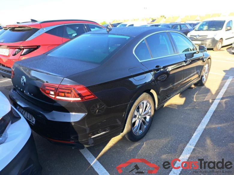 Volkswagen Executive 2.0 TDI 110kW (150CV) DSG Passat Berlina Business 2.0 TDI 150CV AT7 E6dT #2