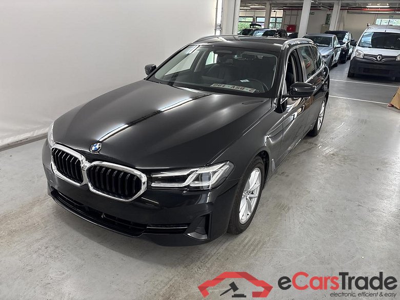 BMW 5 SERIES TOURING 3.0 530D XDRIVE AUTO TOURING Comfort Business Driving Assistant Pro #1