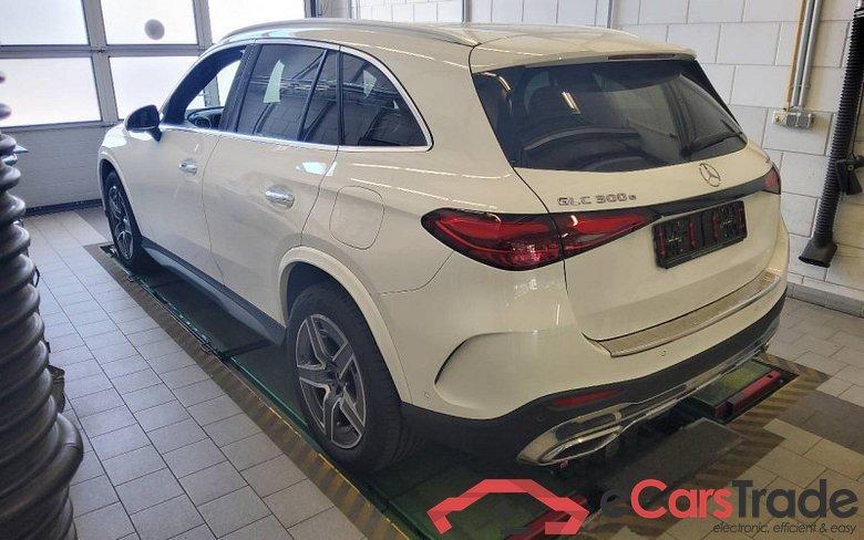 Mercedes-Benz GLC -Klasse (BM 254)(06.2022->) DE - SUV5 GLC 300 e EU6d, AMG Line 4Matic (EURO 6d), 2022 - 2024 #4