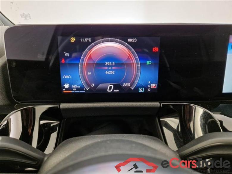 Mercedes 19 MERCEDES-BENZ GLA / 2020 / 5P / CROSSOVER GLA 200 AUTOMATIC PREMIUM #4