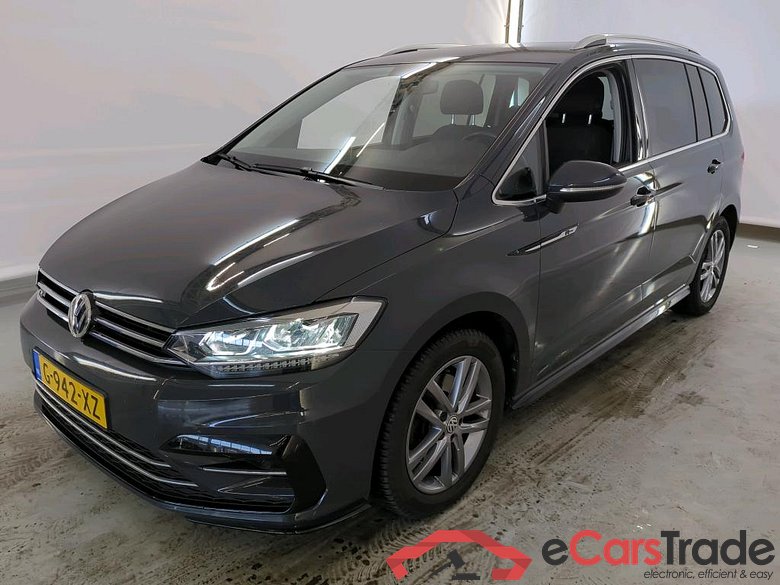 Volkswagen Touran '15 Volkswagen Touran 1.5 TSI 110kW Highline Busines R 5d #1