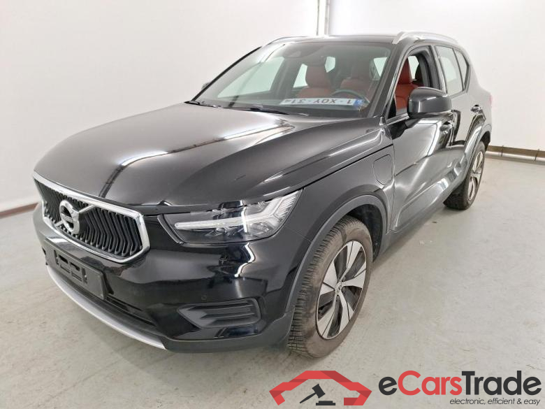 VOLVO XC40 1.5 T5 TE PHEV Momentum Pro DCT Park Assist