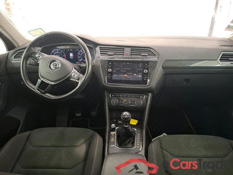 Volkswagen 2.0 TDI 150 BMV6 Carat VOLKSWAGEN Tiguan / 2016 / 5P / SUV 2.0 TDI 150 BMV6 Carat #5