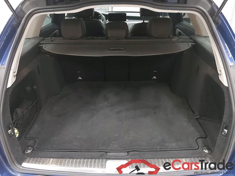 Mercedes C 180d Avantgarde LED-Xenon Navi 1/2 Sport-Leather KeylessGo Klima PDC ... #5