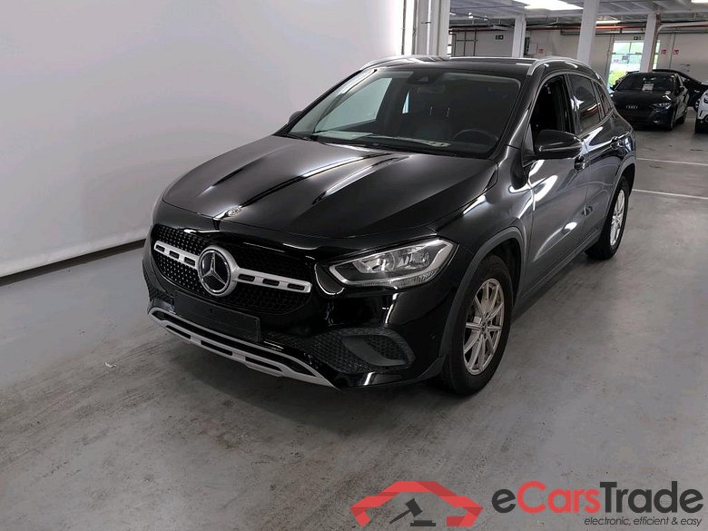 MERCEDES-BENZ GLA - Klasse 1.3 GLA 200 DCT BUSINESS SOLUTION