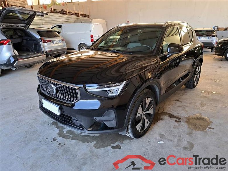 Volvo 11 VOLVO XC40 / 2021 / 5P / SUV T4 RECHARGE PLUG-IN AUTO CORE
