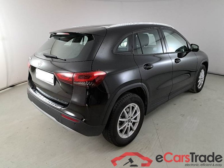 Mercedes 33 MERCEDES-BENZ GLA / 2020 / 5P / CROSSOVER GLA 180 D AUTOMATIC BUSINESS EXTRA #2