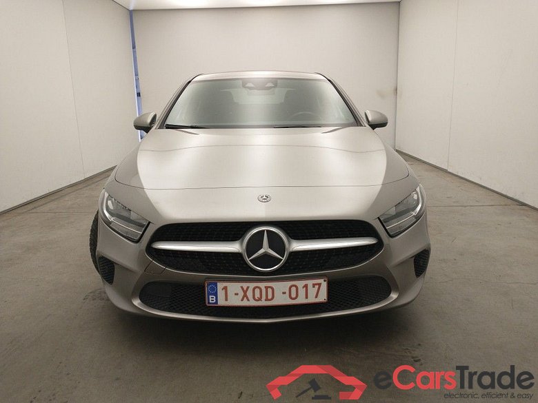 Mercedes-Benz A-Klasse Limousine A 180 d DCT Business Solution 4d