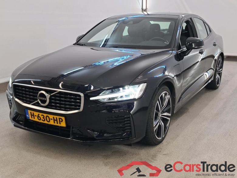 Volvo S60 '18 Volvo S60 Recharge T6 AWD R-Design 4d
