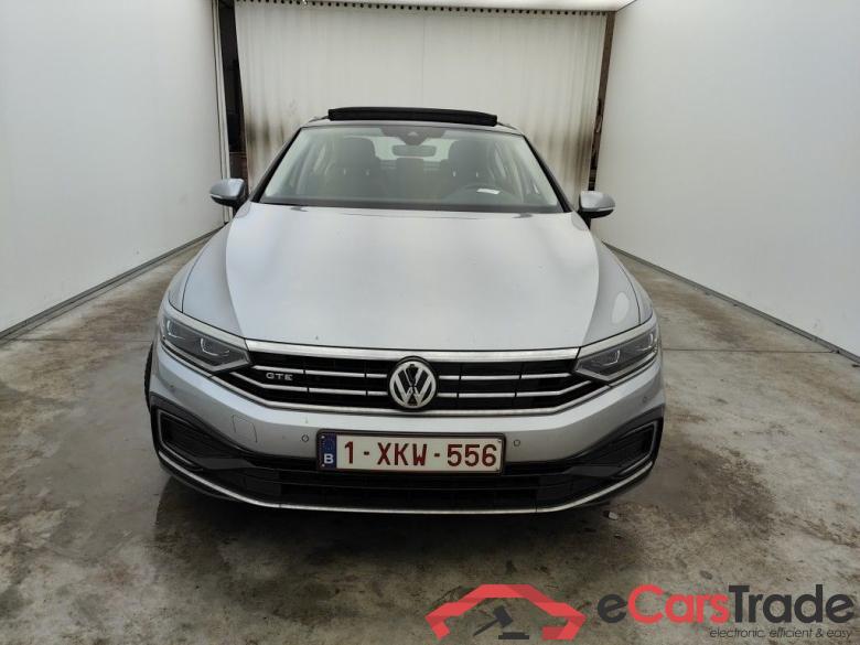 Volkswagen Passat 1.4 TSI DSG6 GTE Business 4d #1