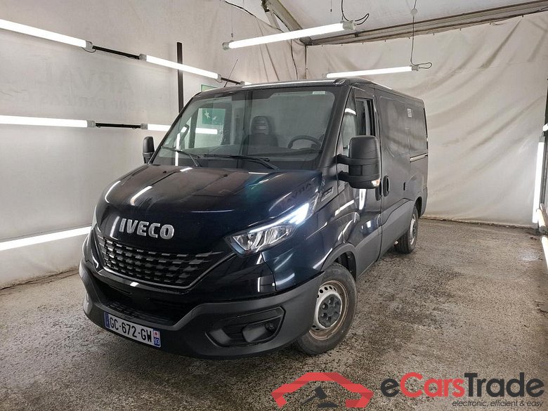 Iveco 2.3 35S16SA8 V7 H1 3000 IVECO Daily / 2014 / 4P / Fourgon tôlé 2.3 35S16SA8 V7 H1 3000 #1