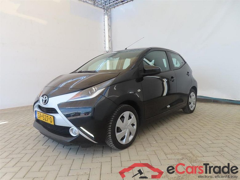 TOYOTA Aygo 1.0 VVT-i x-play