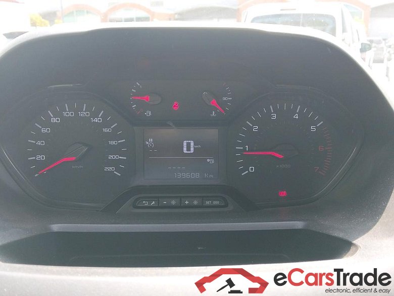 Peugeot Pro Standard 600kg BlueHDi 73kW PEUGEOT Partner / 2018 / 3P / furgón derivado de turismo Pro Standard 600kg BlueHDi 73kW #4