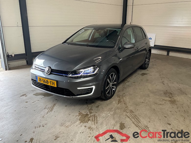 VOLKSWAGEN e-Golf E-DITION