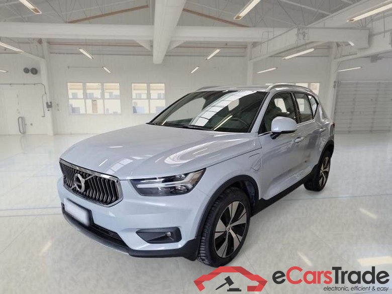 Volvo 235 VOLVO XC40 / 2017 / 5P / SUV T4 PLUG-IN HYBRID AUTO RECH INSCRIP EXPR #1