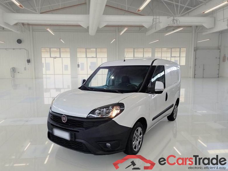 Fiat 28 FIAT DOBLÒ CARGO / 2014 / 4P / VETT. FURGONATA 1.6 MULTIJET 16V 105CV SX EURO 6 #1