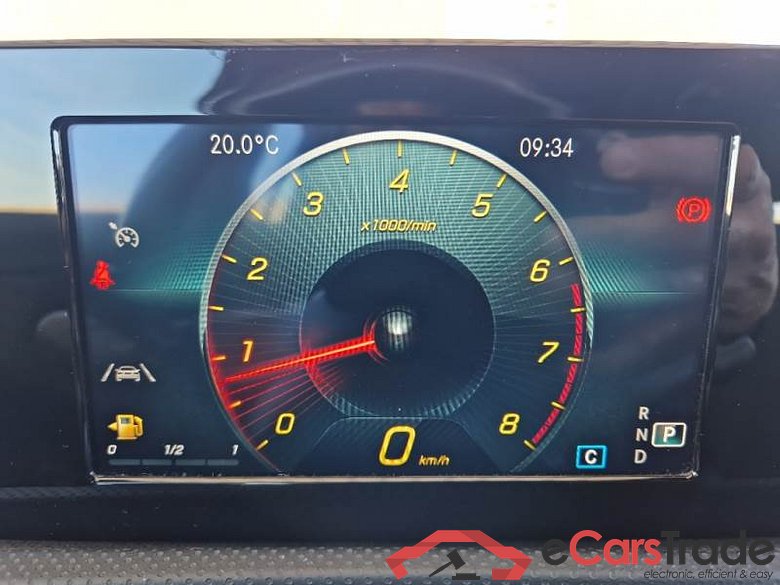 Mercedes 21 MERCEDES-BENZ CLASSE A / 2018 / 5P / BERLINA A 180 AUTOMATIC SPORT #5