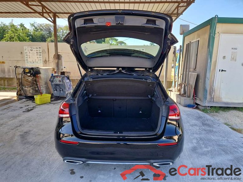 Mercedes 21 MERCEDES-BENZ CLASSE A / 2018 / 5P / BERLINA A 180 AUTOMATIC SPORT #6