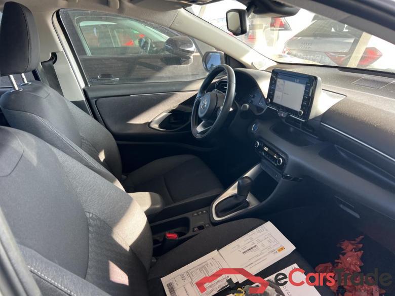 Toyota 1.5 120H Active Tech TOYOTA Yaris / 2020 / 5P / berlina con portón 1.5 120H Active Tech #6