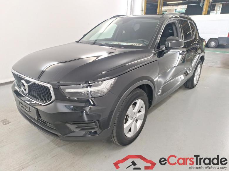 VOLVO XC40 1.5 T2 MOMENTUM CORE #1