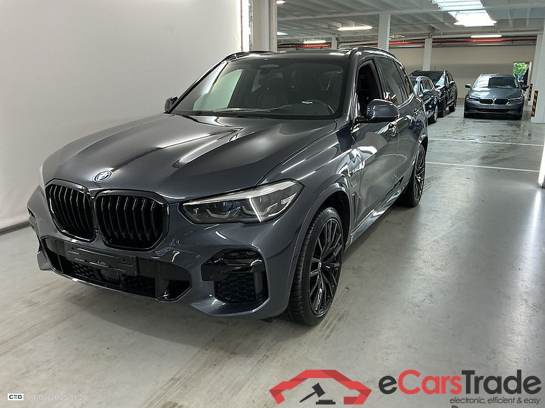 BMW X5 3.0 XDRIVE45E 4WD AUTO Innovation M Sports Business Plus Trunk