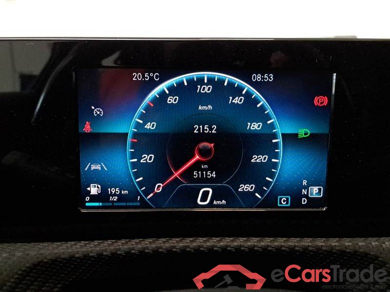 Mercedes 17 MERCEDES-BENZ CLASSE A / 2018 / 5P / BERLINA A 180 D AUTOMATIC BUSINESS EXTRA #4