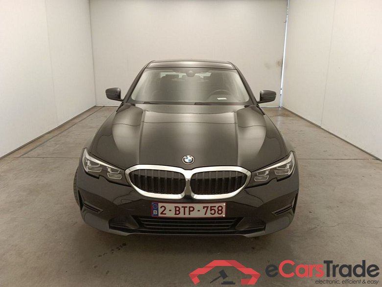 BMW 3 Reeks Berline 318dA (100 kW) 4d #5