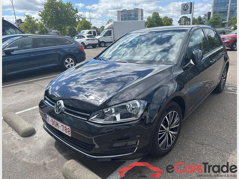 VOLKSWAGEN Golf VII Golf Comfortline 1.2 TSI BlueMotion Technology 81 kW (110 ch) 6 vitesses manuel
