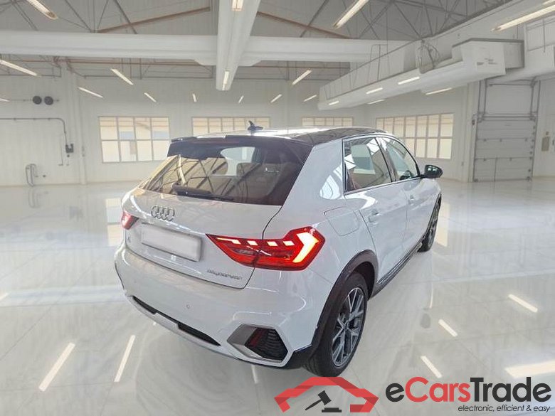 AUDI A1 CITYCARVER / 2018 / 5P / BERLINA 30 TSI CITYCARVER ADMIRED #2