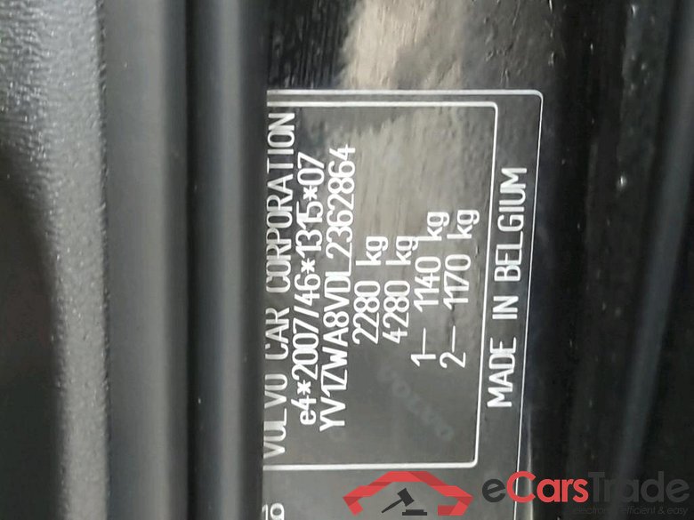 V60 Kombi Momentum Pro 2.0 D4 140KW AT8 E6dT #4