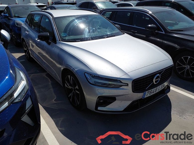 VOLVO V60 2.0 B4 R  Design