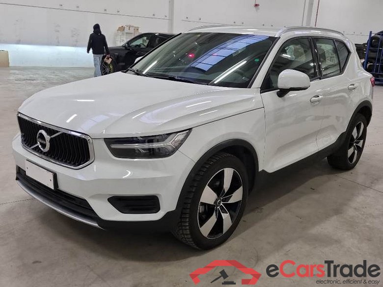 Volvo 19 VOLVO XC40 / 2017 / 5P / SUV D3 AWD GEARTRONIC MOMENTUM