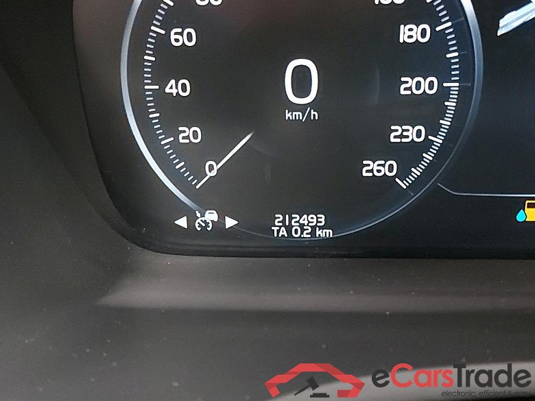 VOLVO - VOL XC90 B5 235PK 4WD Geartronic Momentum Pro With Moritz Leather & Park Assist Camera & 7 Seat Config #5