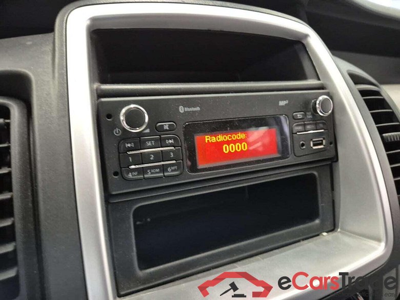 RENAULT Trafic Passenger 2.0 dCi T27L1H1 Expression #6