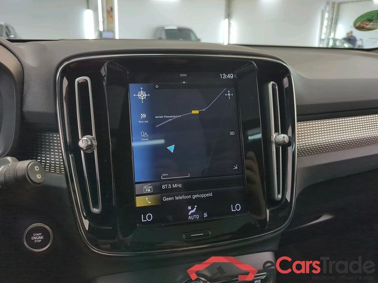 VOLVO XC40 132 kW #2