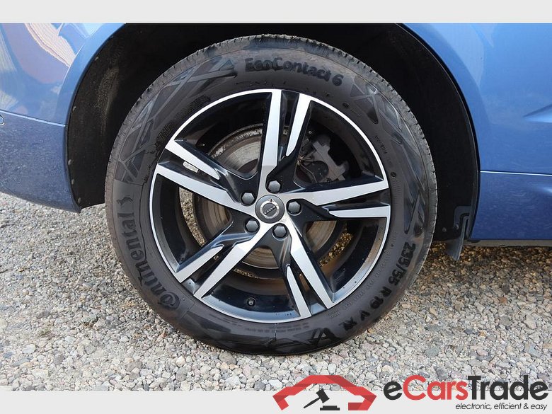 VOLVO XC60 2.0 T4 R-Design Geartronic #4