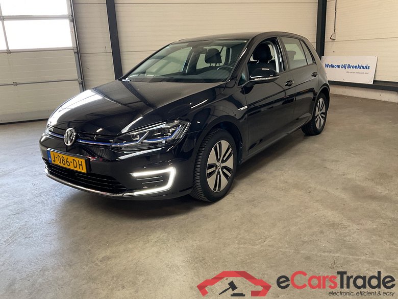 VOLKSWAGEN e-Golf E-DITION