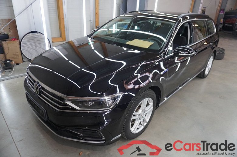 Passat Variant GTE 1.4 TSI 160KW AT6 E6d #1