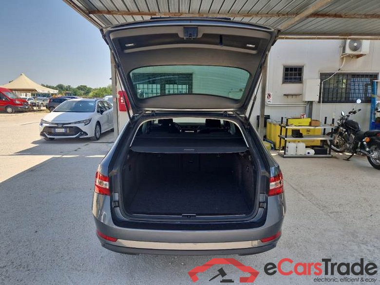 SKODA SUPERB WAGON / 2019 / 5P / STATION WAGON 1.4 TSI PLUG-IN HYBRYD EXECUTIVE DSG #5
