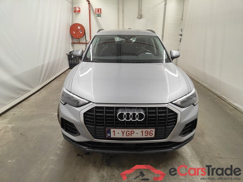 Audi Q3 35 TDI S Tronic Business Edition 5d #2