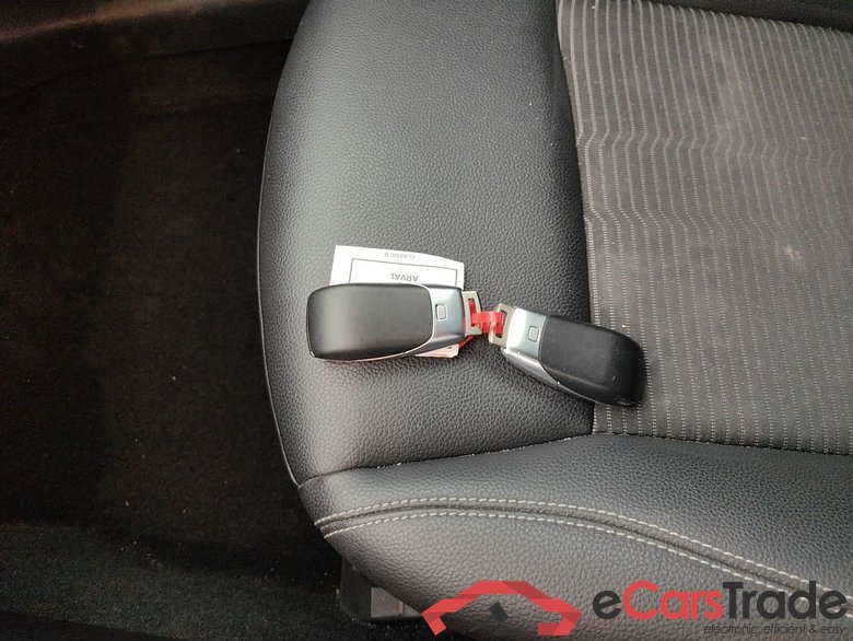 MERCEDES CLASSE CLA COUPE DIESEL (C118) CLA 200 d 150 Business Solution (EU6AP) 4d #4