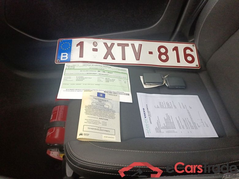 Volvo XC40 T3 Geartronic Momentum Pro 5d #4