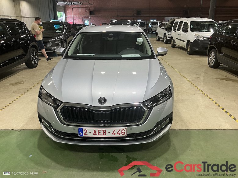 SKODA OCTAVIA COMBI 2.0 CRTDI 85KW AMBITION #1