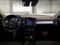 preview Volvo XC40 #2
