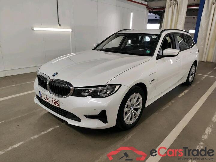 BMW 3 Reeks Touring 3 Reeks Touring 320e (150 kW) (PHEV) 150kW/204pk  5D/P Auto-8