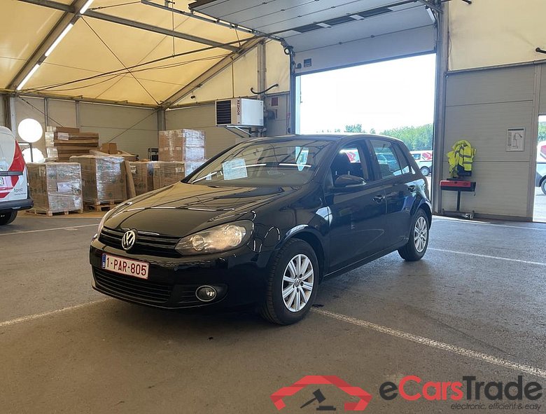 VOLKSWAGEN Golf VI Golf Trendline 66 kW (90 PS) 5-speed