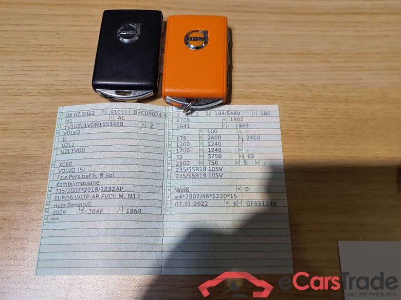 Volvo XC60 (03.2017->) DE - SUV5 B5 (Benzin) 2WD EU6d, Inscription Mild-Hybrid (EURO 6d), (Facelift) 20 #3