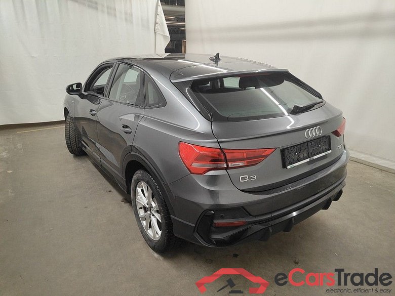 Audi Q3 Sportback 35 TFSI S tronic S Line 5d #3